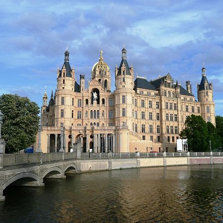 Gasthof Zur Guten Quelle Schwerin  Dış mekan fotoğraf
