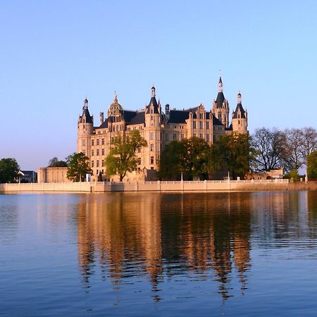 Gasthof Zur Guten Quelle Schwerin  Dış mekan fotoğraf