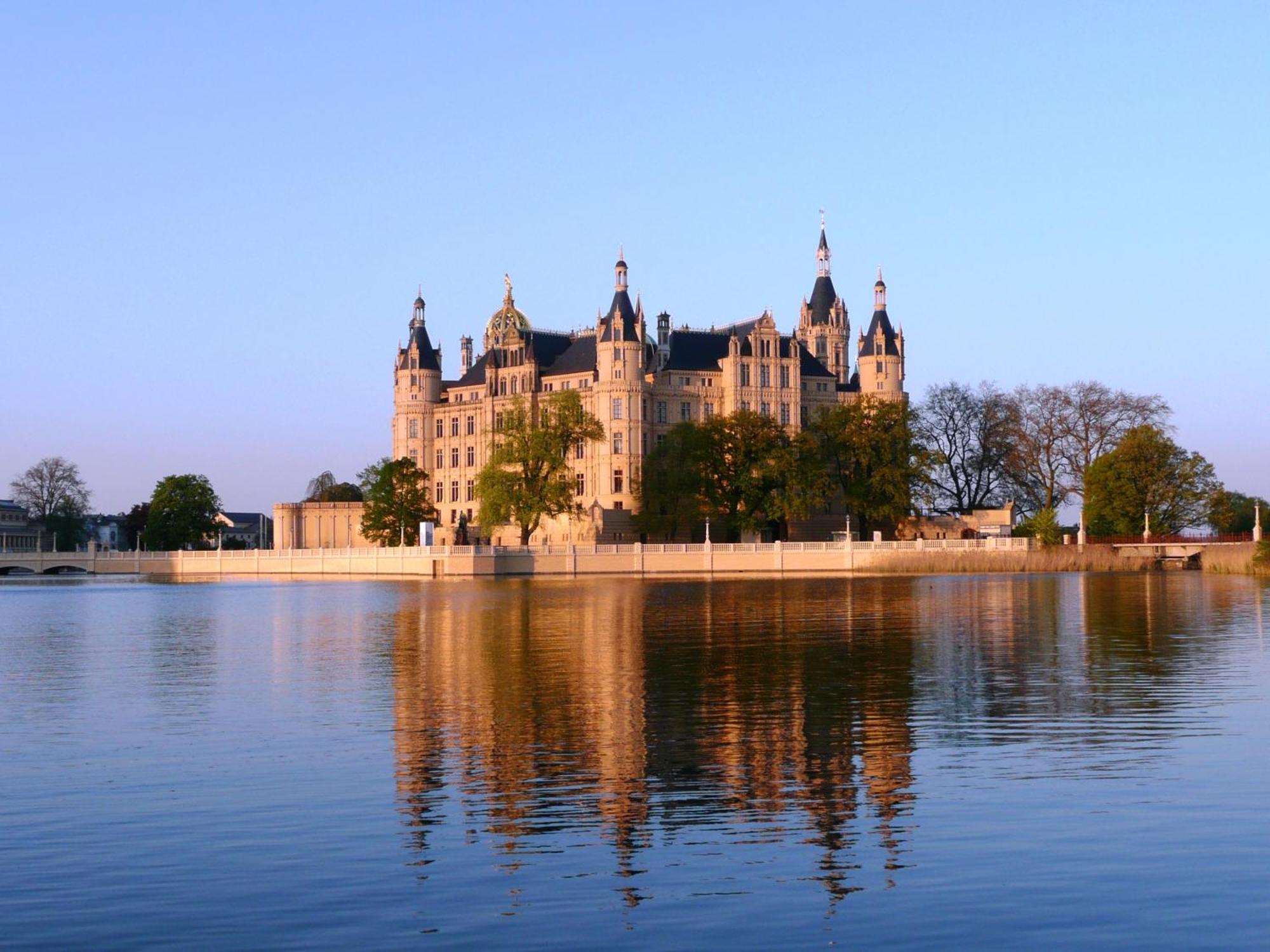 Gasthof Zur Guten Quelle Schwerin  Dış mekan fotoğraf